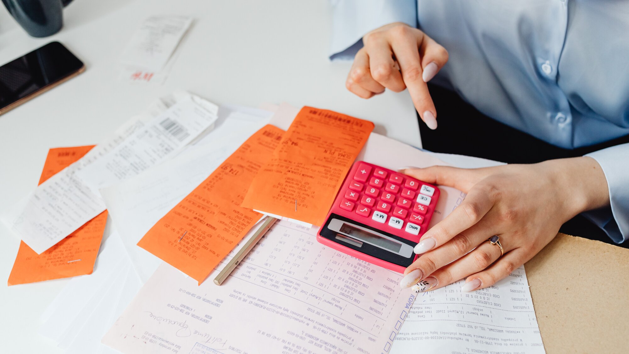 The Indie Café Owner's Guide to Smoother Cash Flow