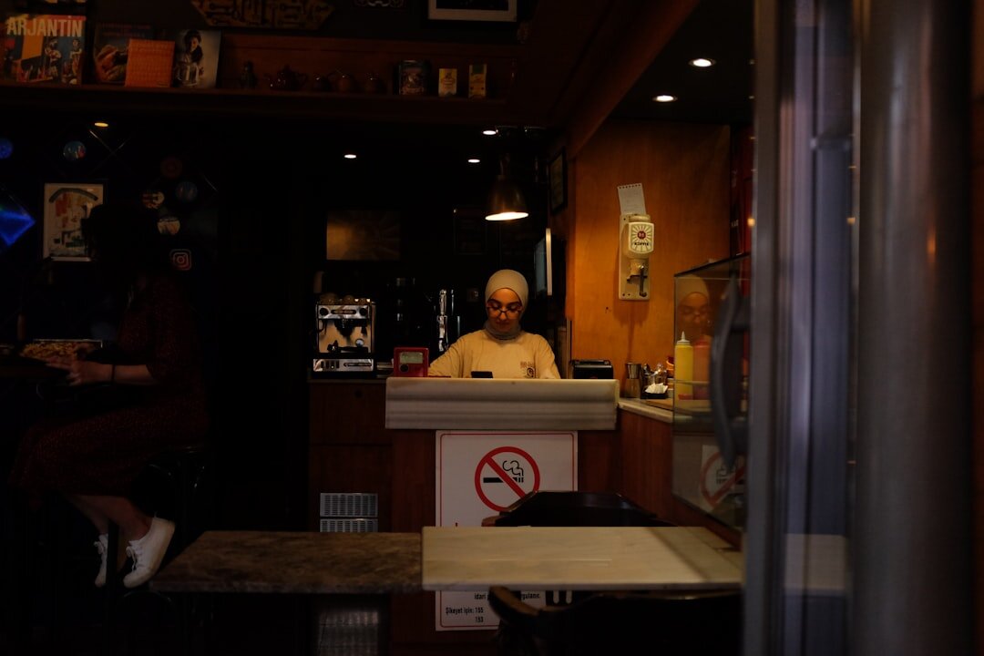 Keeping Customers Coming Back: A Retention Guide for Cafe Owners